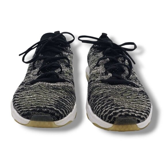 Nike Air Zoom Fearless Flyknit Womens 7.5 Oreo 850426-010 Running Sneakers - Picture 3 of 9
